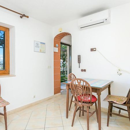 Seaside Apartments With A Swimming Pool Okrug Gornji, Ciovo - 11374 Trogir Exterior foto