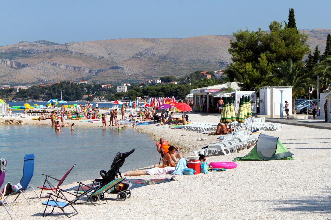 Seaside Apartments With A Swimming Pool Okrug Gornji, Ciovo - 11374 Trogir Exterior foto