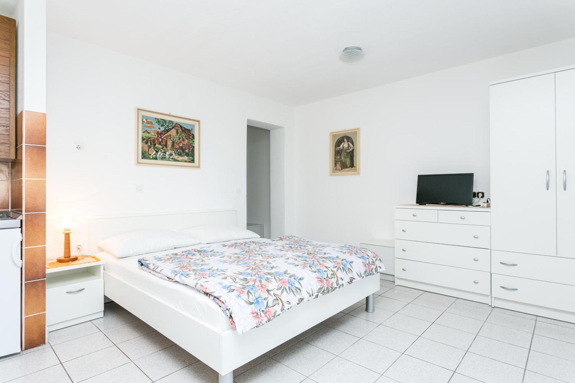 Seaside Apartments With A Swimming Pool Okrug Gornji, Ciovo - 11374 Trogir Exterior foto