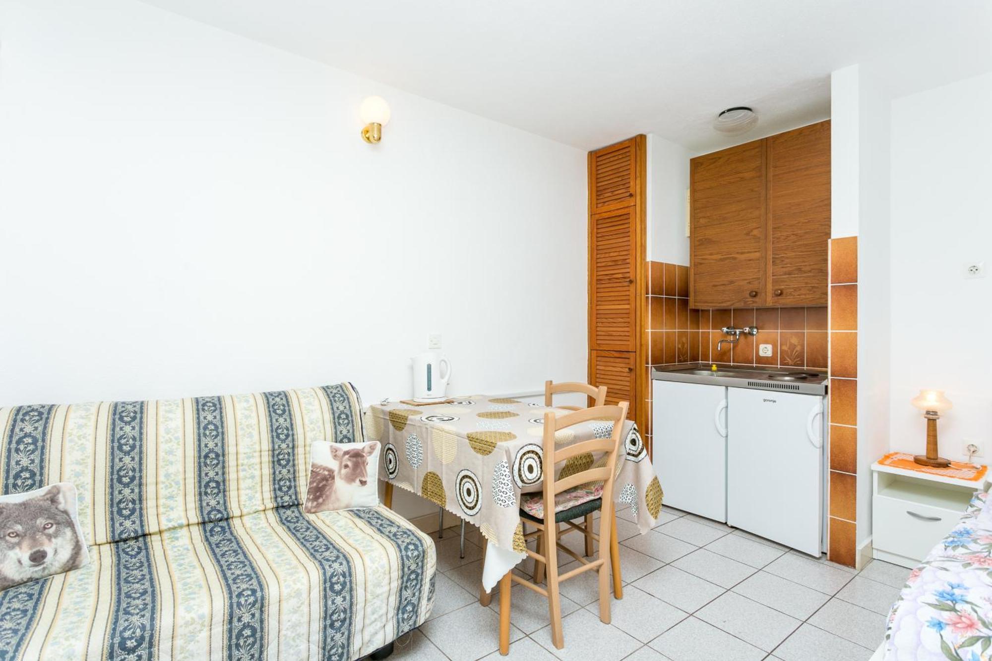 Seaside Apartments With A Swimming Pool Okrug Gornji, Ciovo - 11374 Trogir Exterior foto